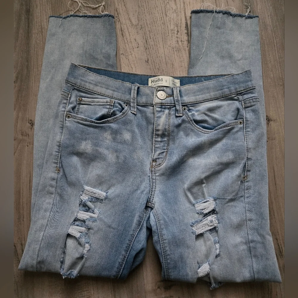 Mudd FLX Stretch Light Wash Low Rise Skinny Ripped Distressed Jeans Junior 9 - Picture 3 of 10